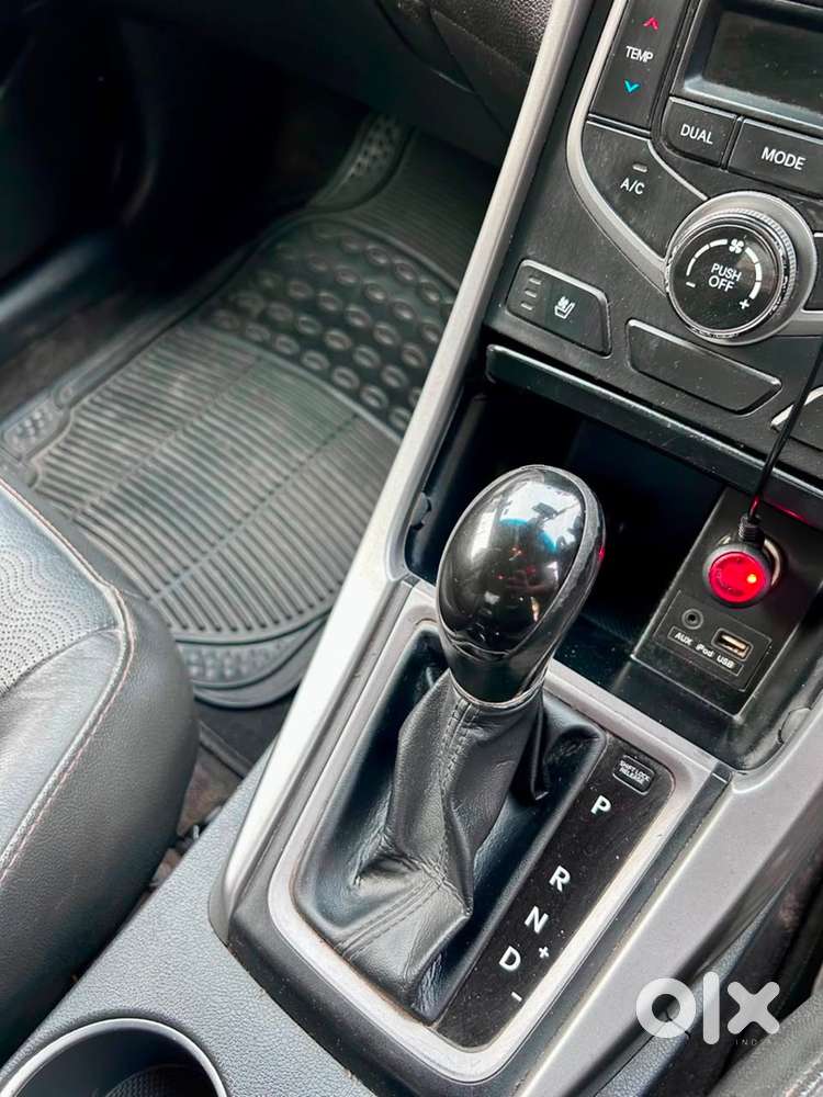 Hyundai Elantra Petrol 2015 Automatic Top Model Ventialed Seats