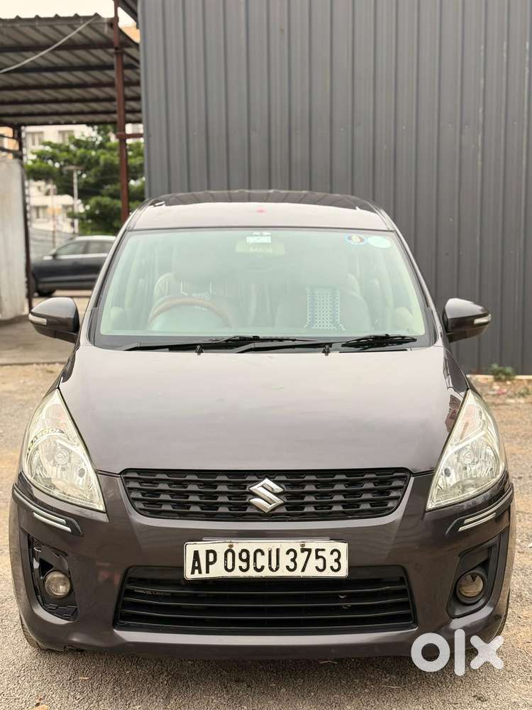 Maruti Suzuki Ertiga Zxi, 2013, Petrol