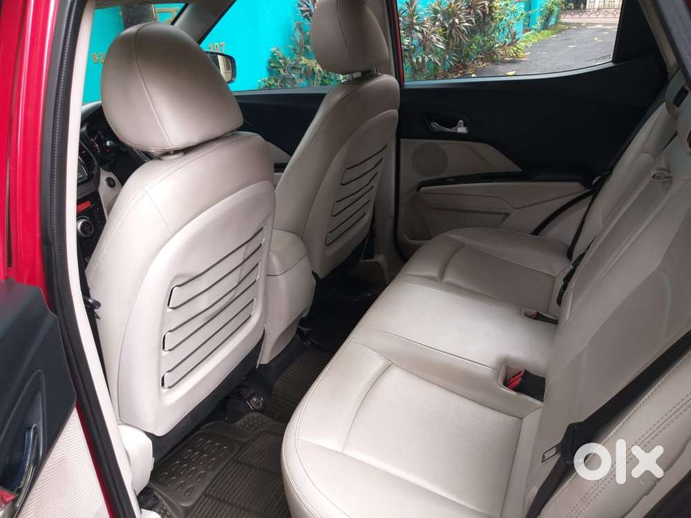 Mahindra Xuv300 W8 Option, 2020, Petrol