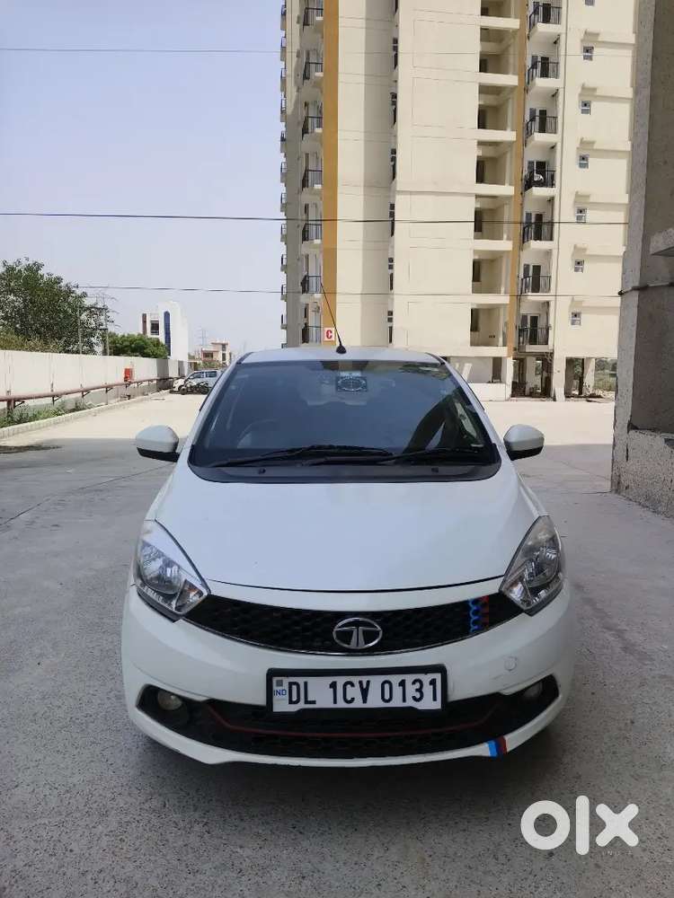 2 Gadi H Parking Issue H Islye Sale Krra Hu Bhot Achi Gadi H