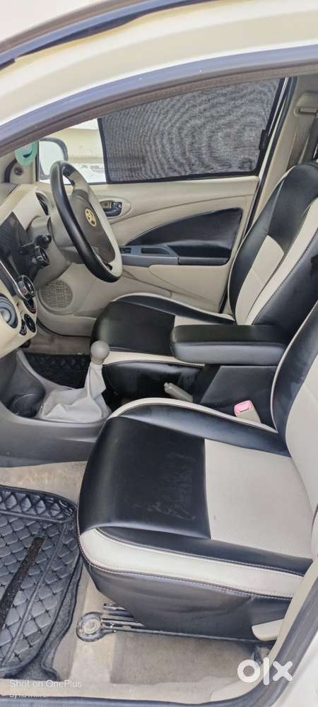 Toyota Etios Liva 2016