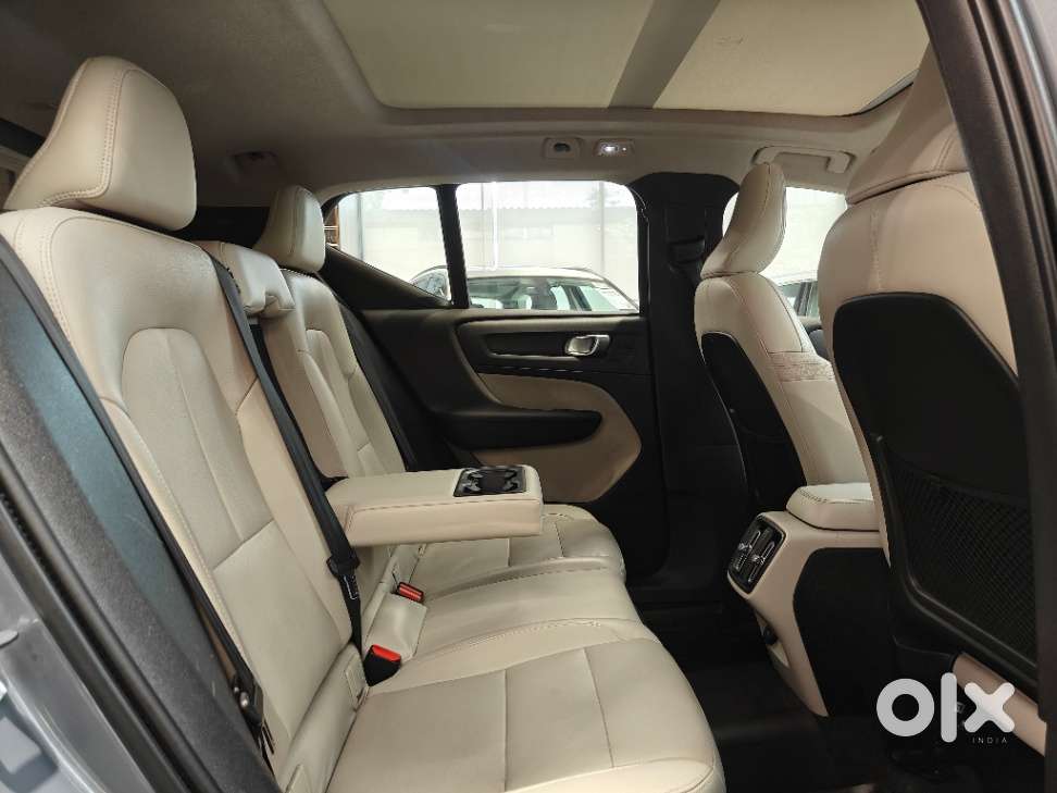 Volvo Xc40 B4 Ultimate, 2023, Petrol