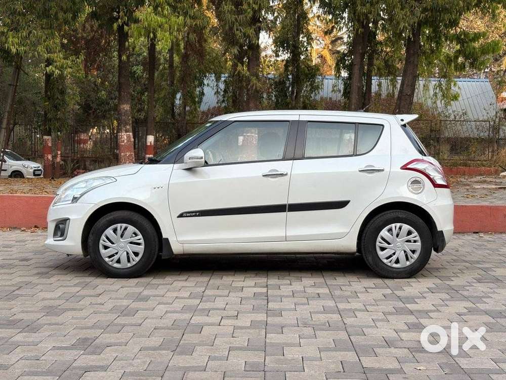 Maruti Suzuki Swift Vxi + Manual, 2015, Petrol