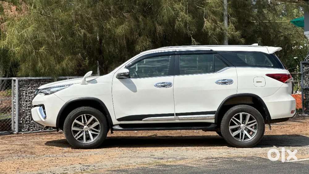 Toyota Fortuner 2017 Diesel 120000 Km Driven