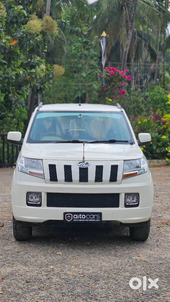 Mahindra Tuv 300 T8 Amt (automatic), 2015, Diesel