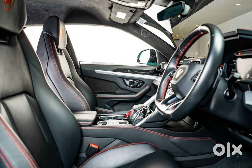 Lamborghini Urus V8, 2021, Petrol