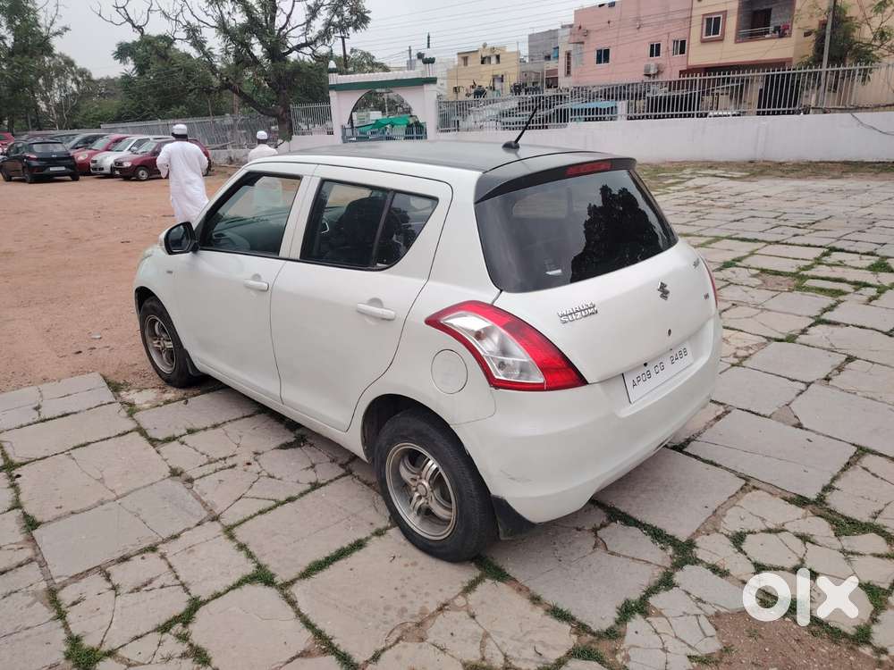 Maruti Suzuki Swift Vxi With Abs, 2011, Petrol