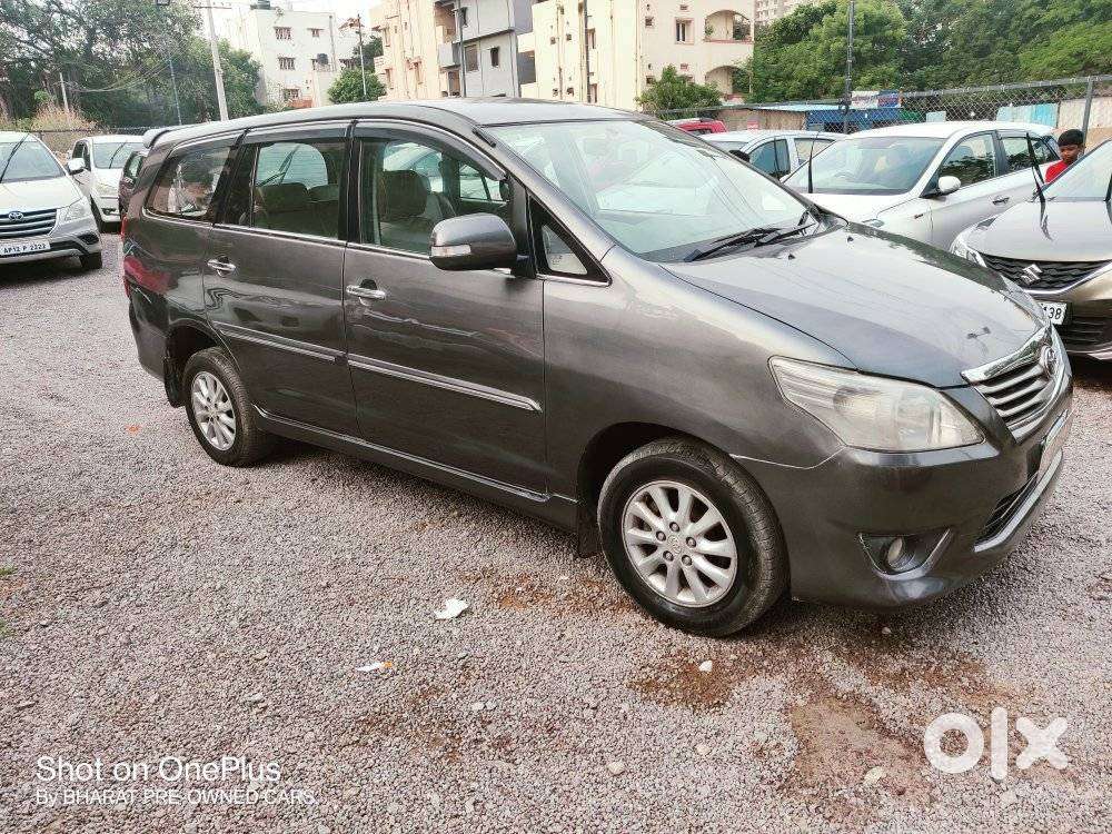 Toyota Innova 2.5 Vx (diesel) 8 Seater Bs Iv, 2012, Diesel