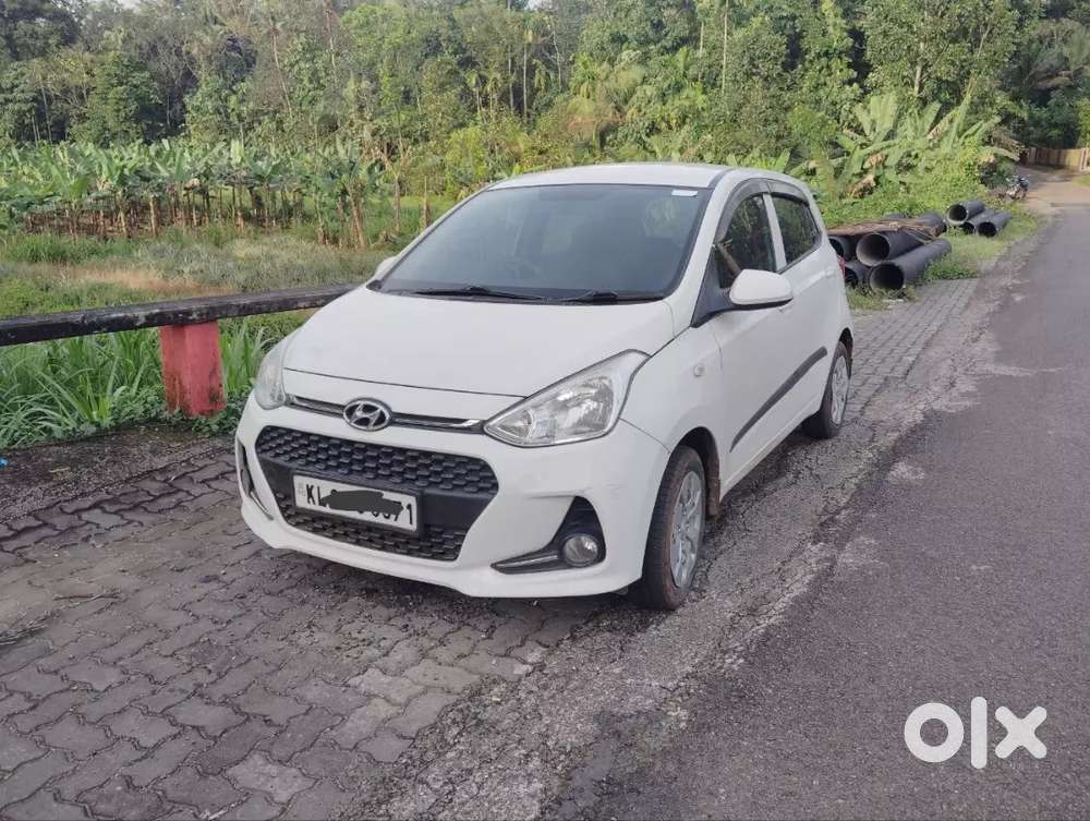 Hyundai Grand I10 2017 Petrol 72000 Km Driven