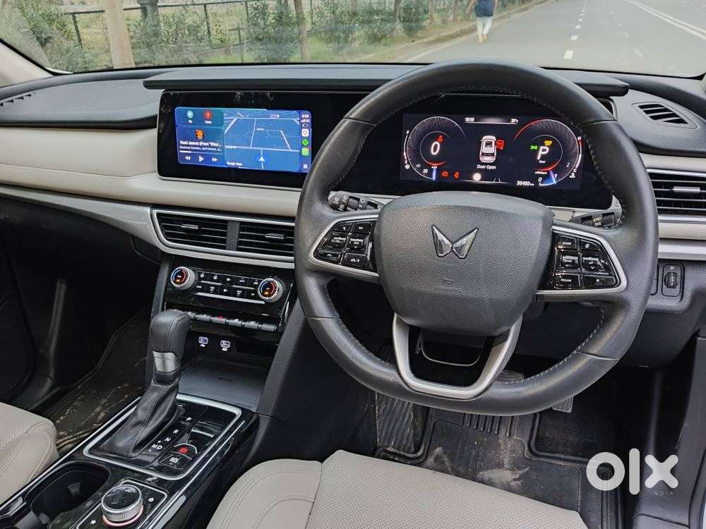 Mahindra Xuv700 2.0 Ax 7 Petrol At Luxury Pack Str, 2022, Petrol