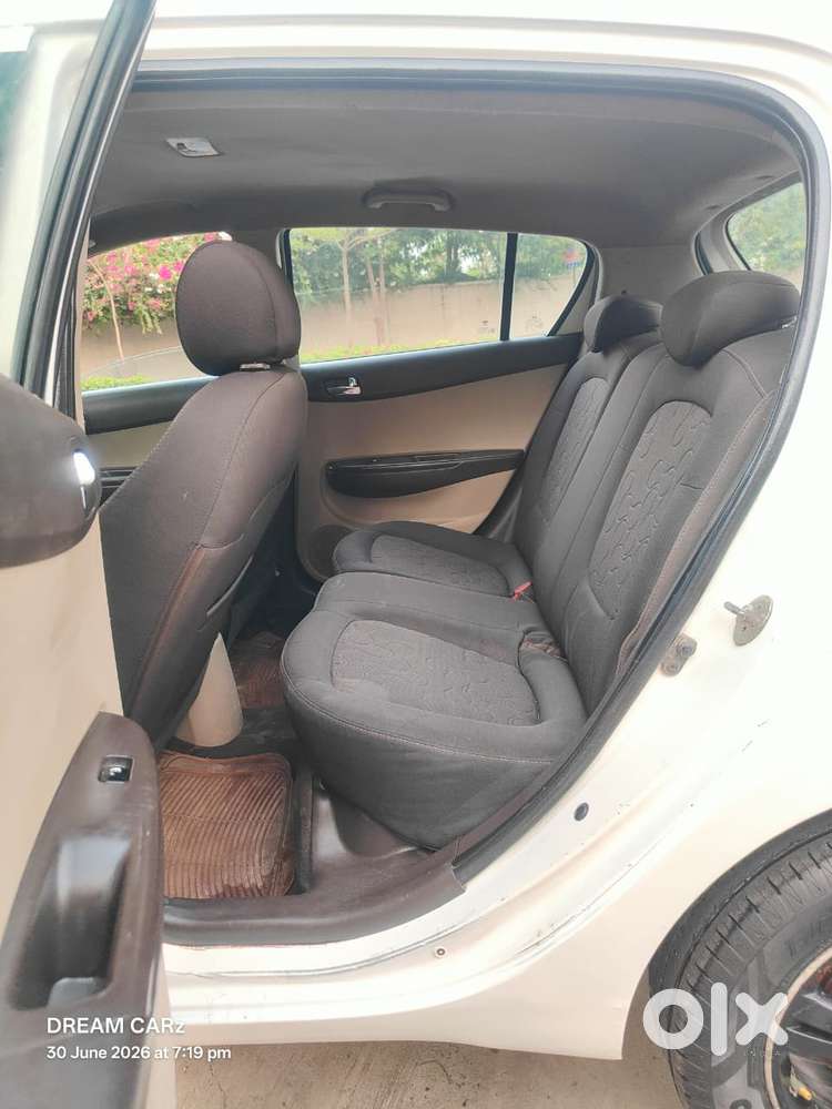 Hyundai I20 Sportz Option 1.4 Crdi, 2012, Diesel