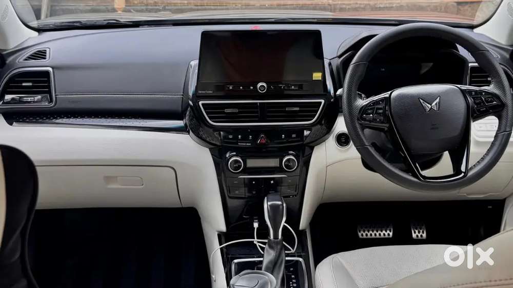 Mahindra Xuv 3xo  Automatic 2025