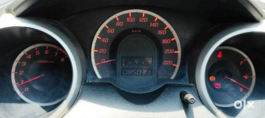 Honda Jazz V Mt Privilege, 2011, Petrol