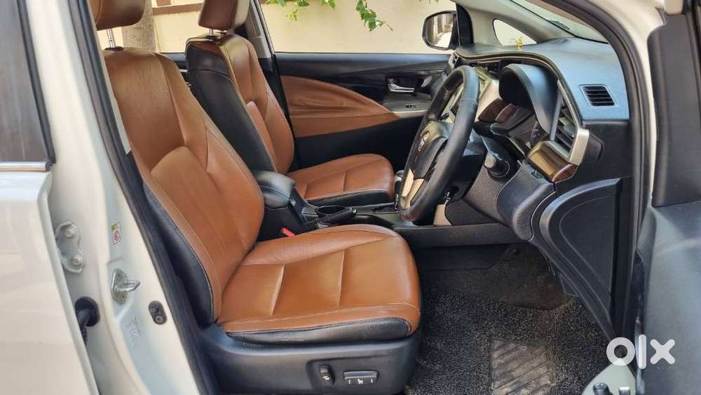 Toyota Innova Crysta 2.8z Automatic, 2016, Diesel