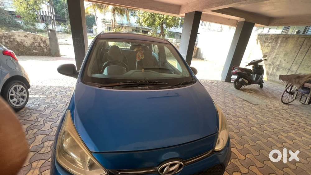 Hyundai Grand I10 2017 Diesel 90000 Km Driven