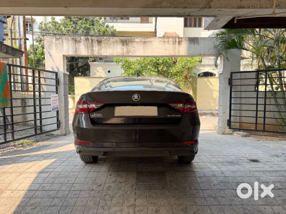 Skoda Superb L&k 2.0 Tdi At, 2018, Diesel