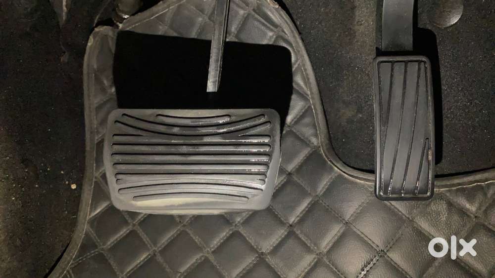 Mahindra Xuv700 2.0 Ax 7 Petrol Mt Str, 2021, Petrol