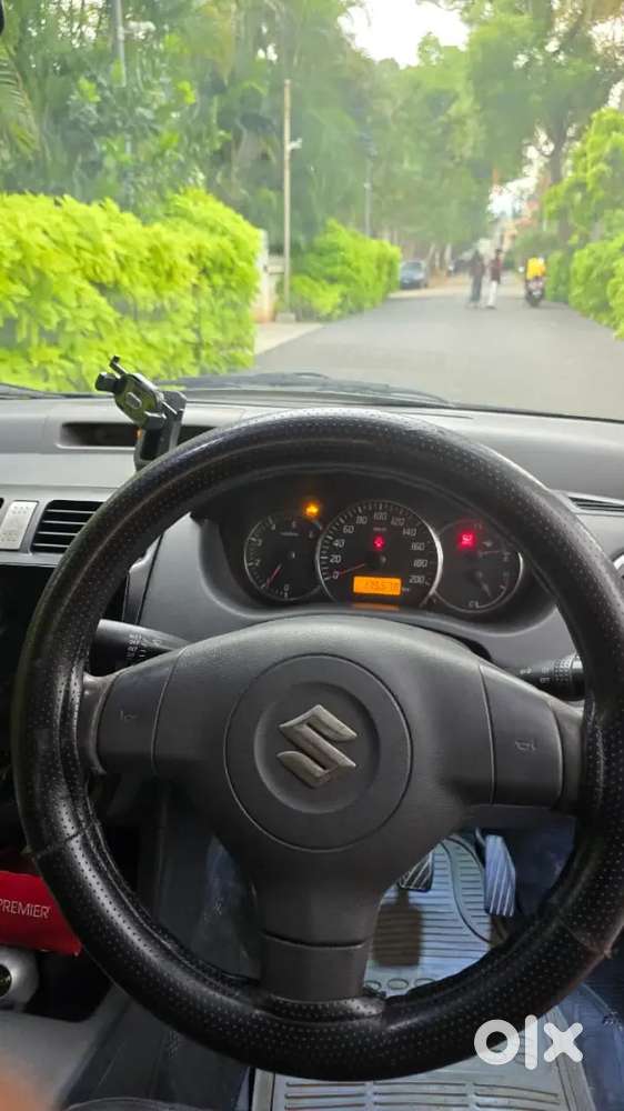Maruti Suzuki Swift 2009 (tn 23 Ah 0786)