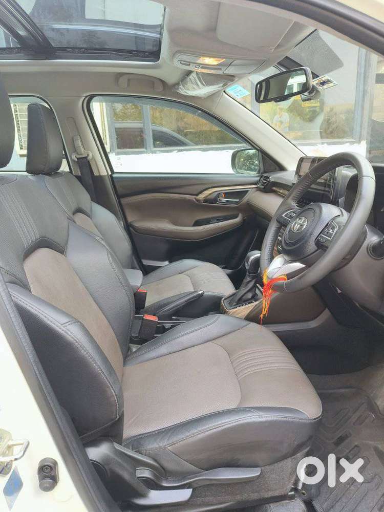 Toyota Urban Cruiser Hyryder 1.5 V Hybrid, 2024, Petrol