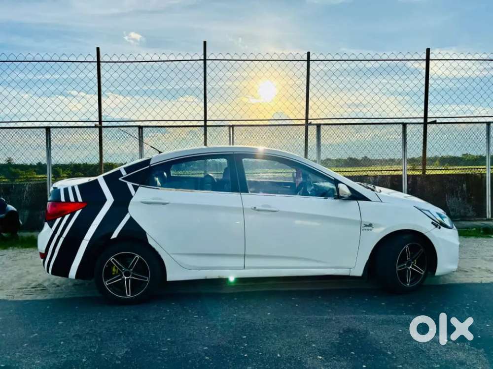 Hyundai Verna 2013 Petrol 75000 Km