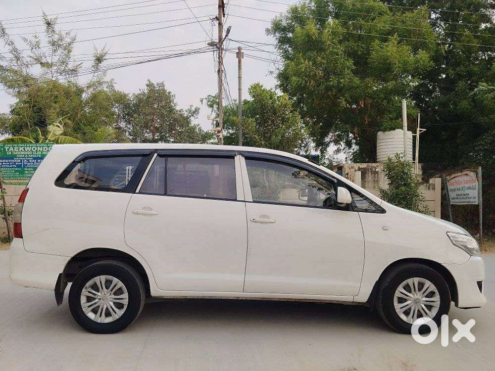 Toyota Innova 2.5 G (diesel) 7 Seater, 2015
