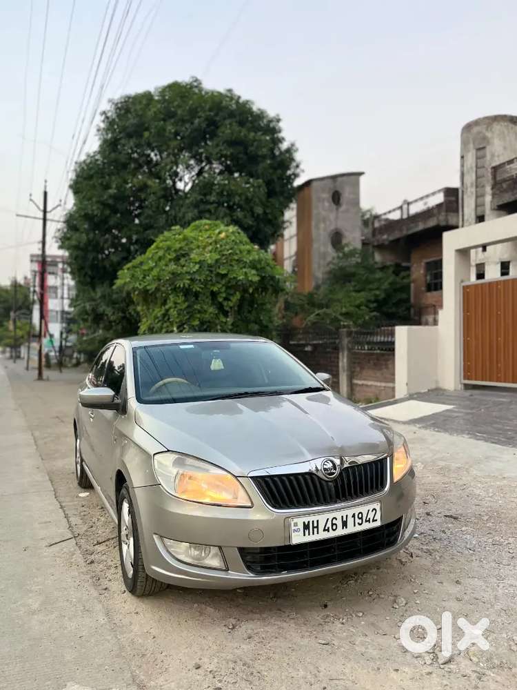 Skoda Rapid Elegance 2012