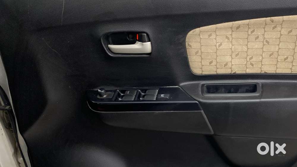 Maruti Suzuki Wagon R Vxi Amt, 2017, Petrol