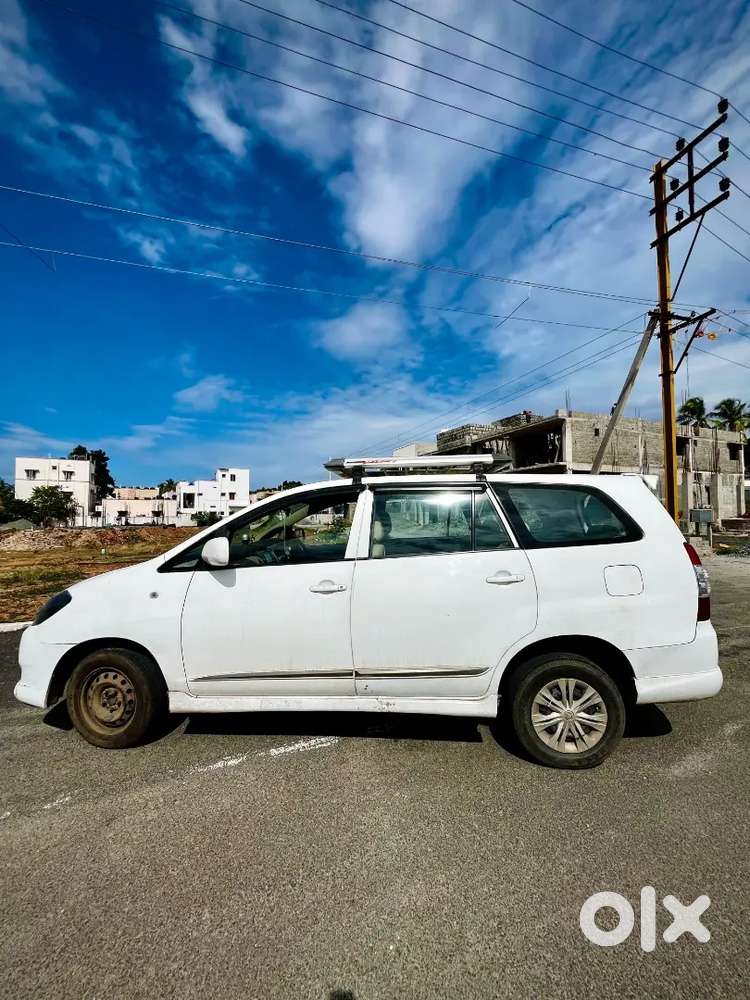 Toyota Innova Hycross 2010 Diesel 440000 Km Driven