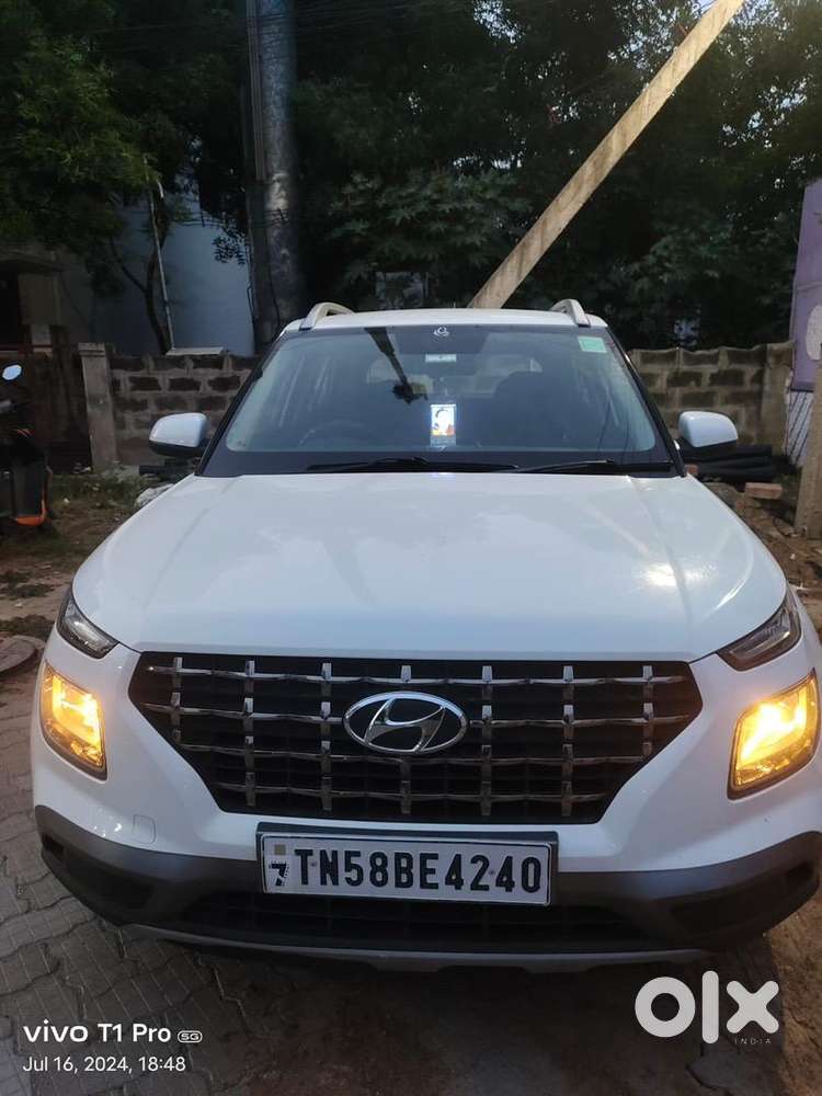 Hyundai Venue 2021 Petrol Well Maintained