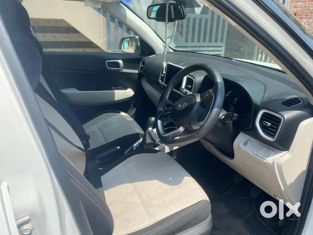 Hyundai Venue 2023 Plus Mt