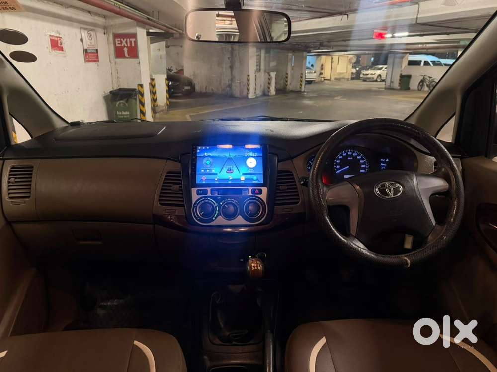 Toyota Innova 2.5 G (diesel) 8 Seater, 2015, Diesel