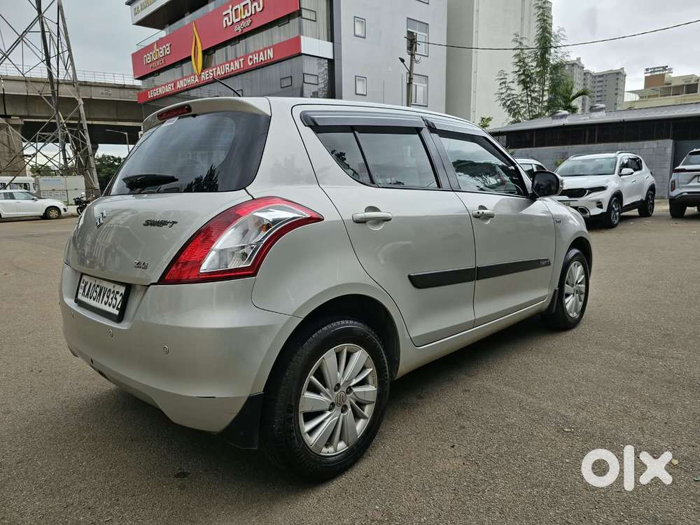 Maruti Suzuki Swift Vvt Zxi, 2017, Petrol