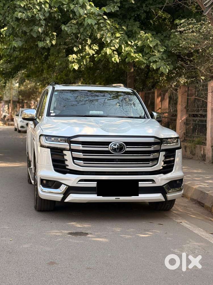 Toyota Land Cruiser Zx Petrol, 2024, Petrol