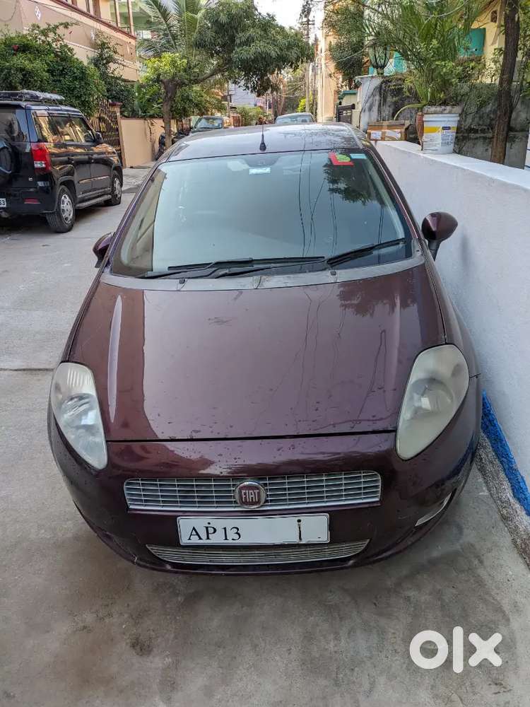 Fiat Punto 2010 Petrol 79500 Km Driven
