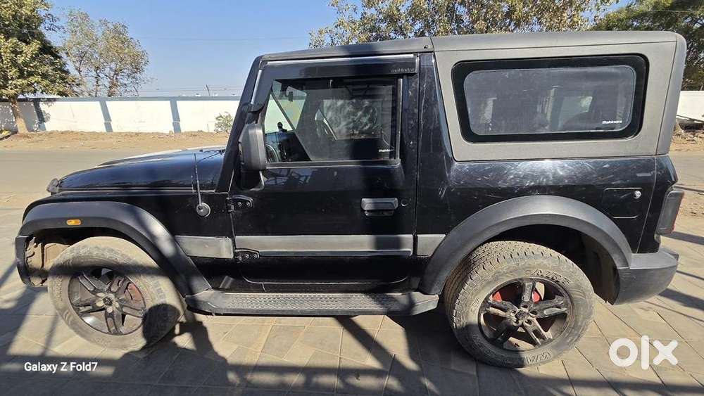 Black Mahindra Thar 2023