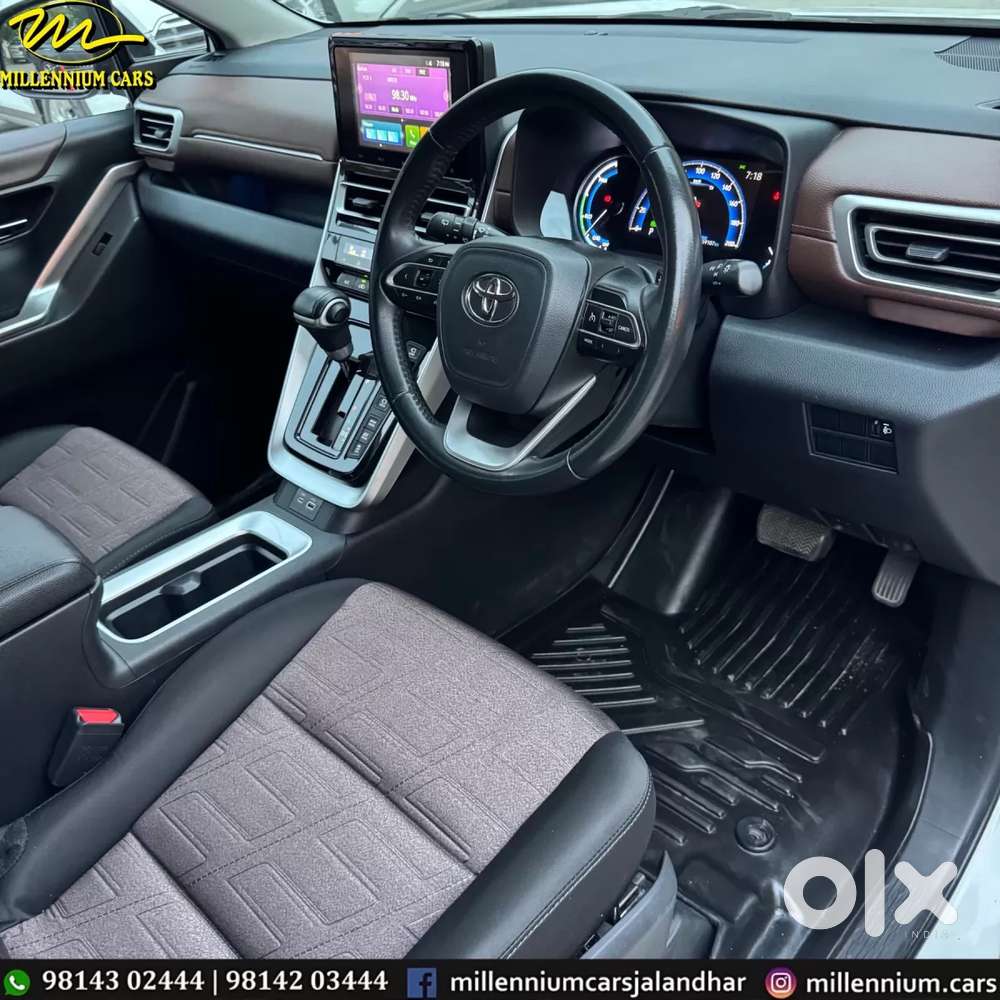 Toyota Innova Hycross 2.0 Vx Hybrid 8 Str, 2023, Petrol