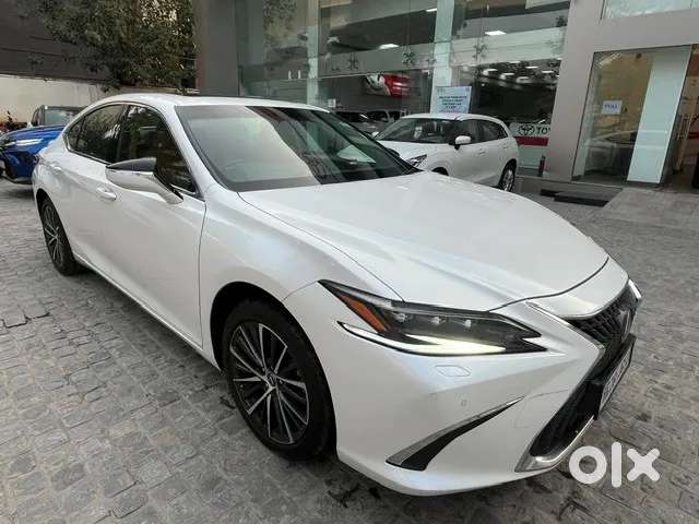 Lexus Es, 2023, Petrol