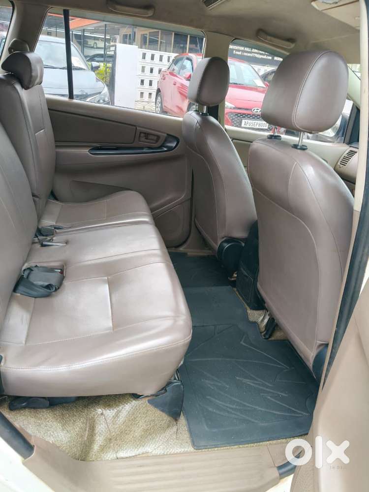 Toyota Innova 2.5 G (diesel) 7 Seater, 2016, Diesel