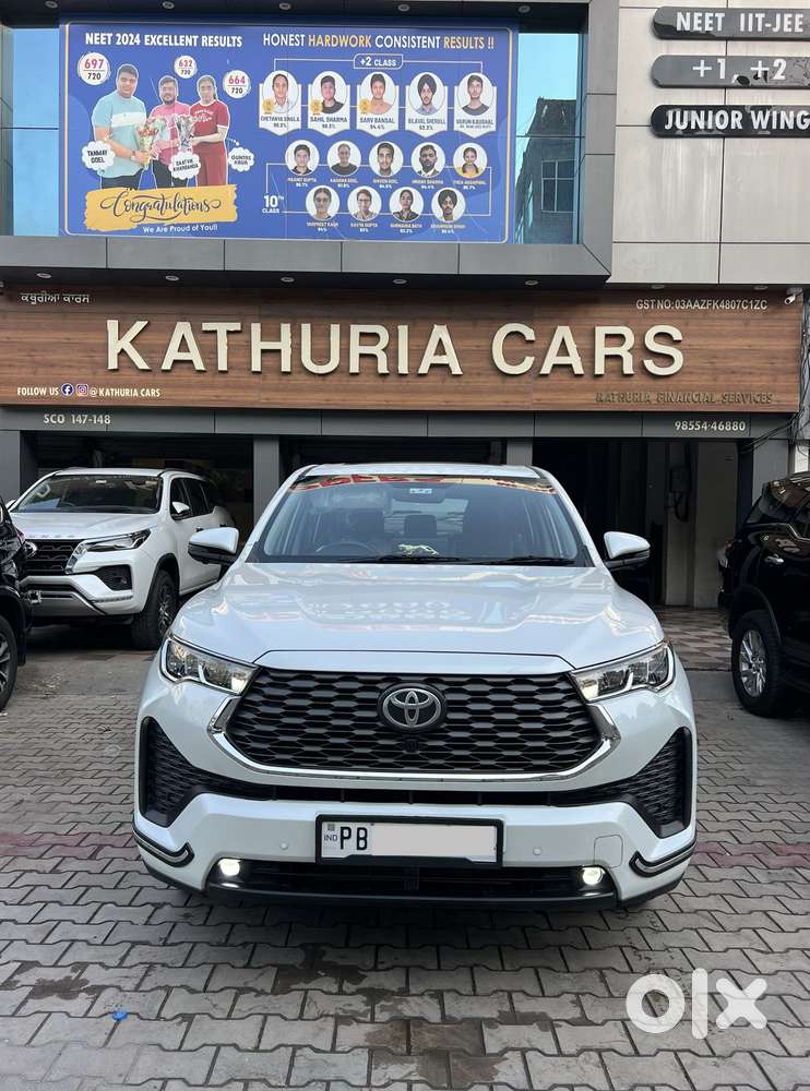 Toyota Innova Hycross 2.0 Vx (o) Hybrid 7 Str, 2025, Petrol