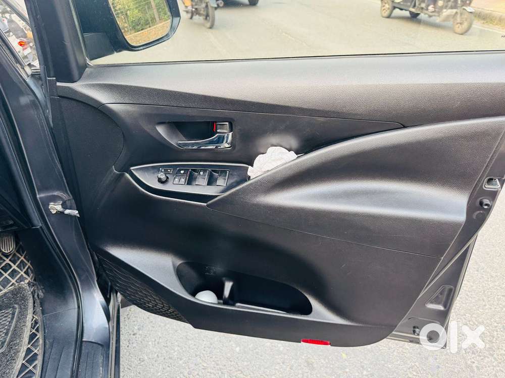 Toyota Innova Crysta 2.4 G Mt, 2022, Diesel