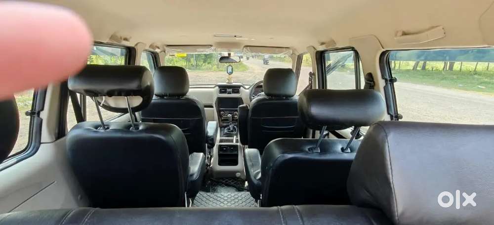 Mahindra Scorpio S11