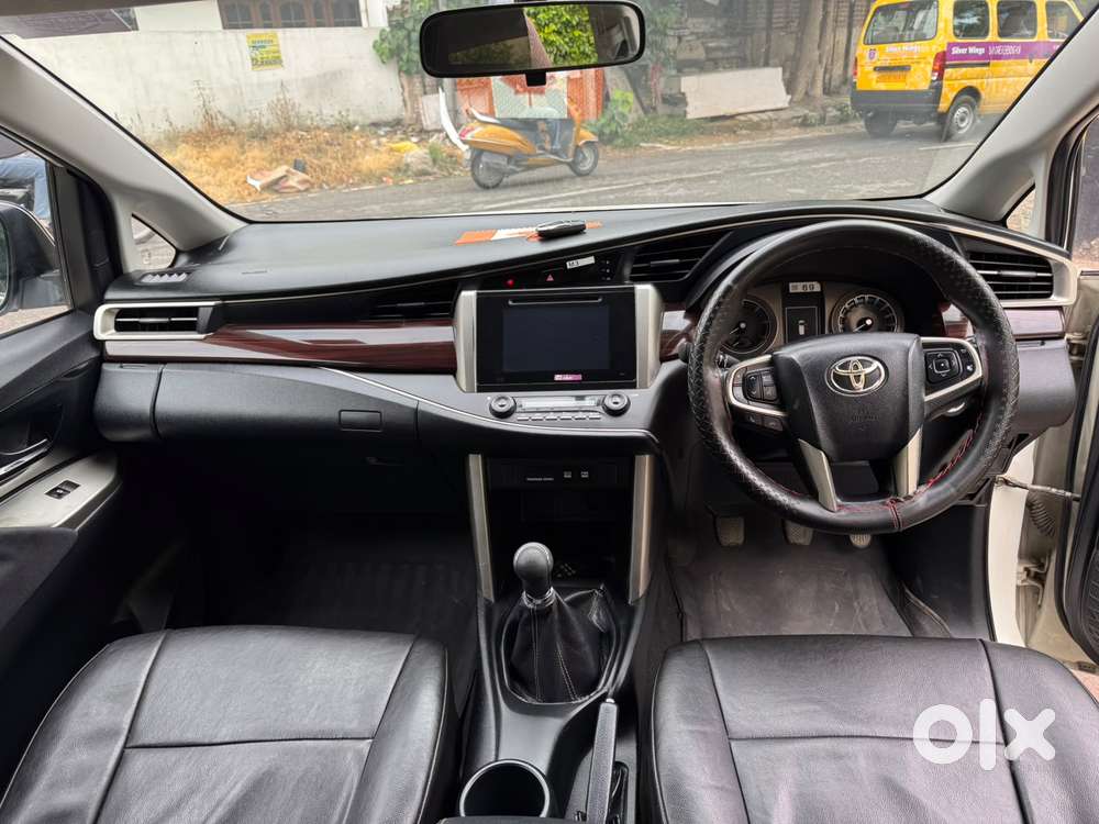 Toyota Innova Crysta 2.4 V 7 Str, 2017, Diesel
