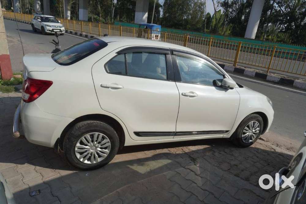 Maruti Suzuki Dzire 1.2 Vxi, 2022, Petrol