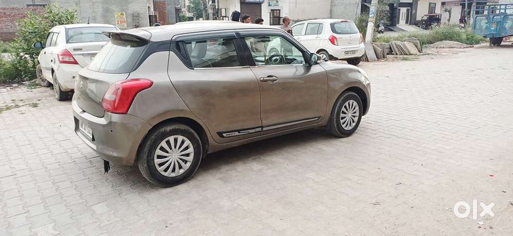Maruti Suzuki Swift 2022 Cng & Hybrids 72000 Km Driven