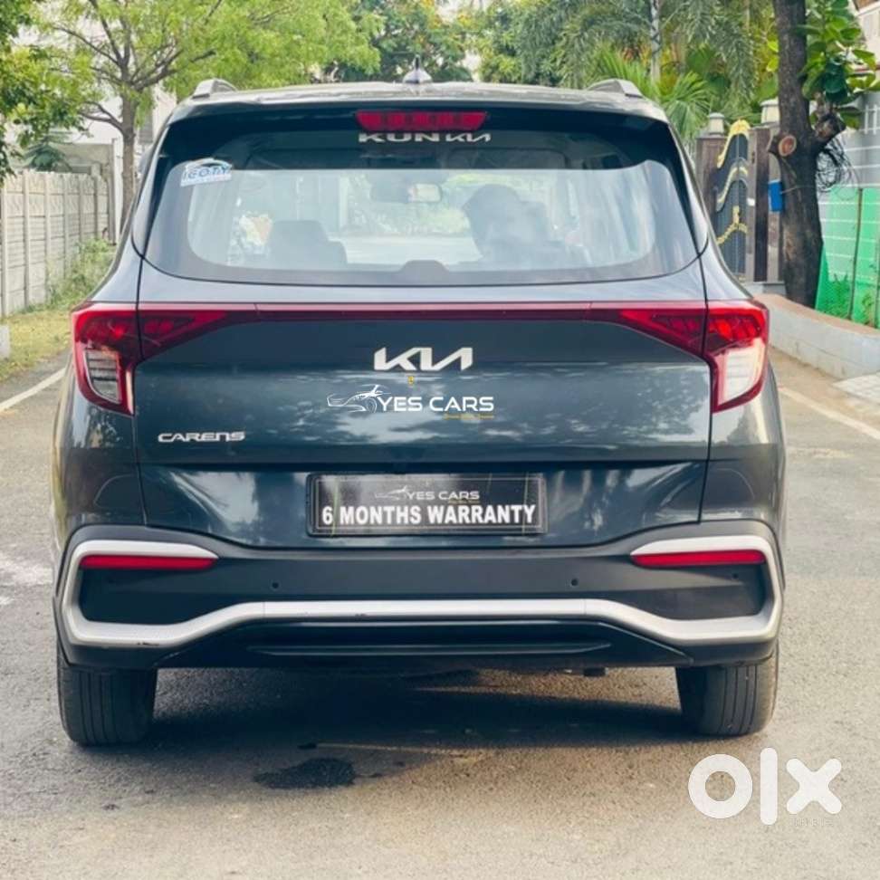 Kia Carens, 2023, Petrol