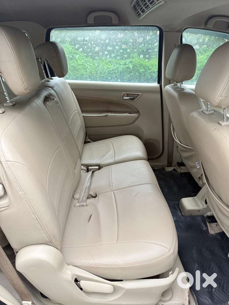 Maruti Ertiga Green Vxi Cng