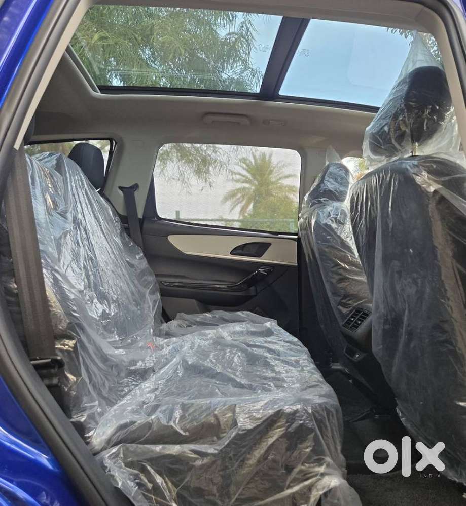 Mahindra Xuv700 2.2 Ax 5 Diesel Mt Str, 2025, Diesel