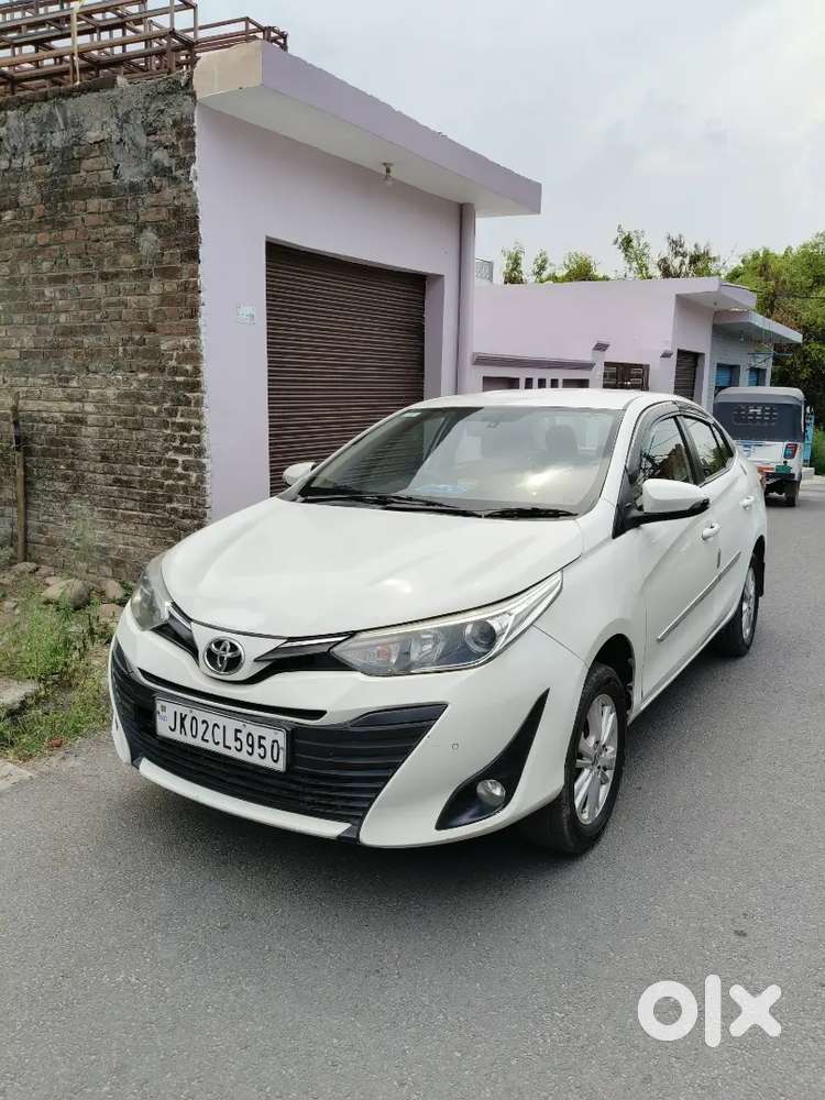 Toyota Yaris 1.5 V 2020 Full Top Model Cvt Automatic Car