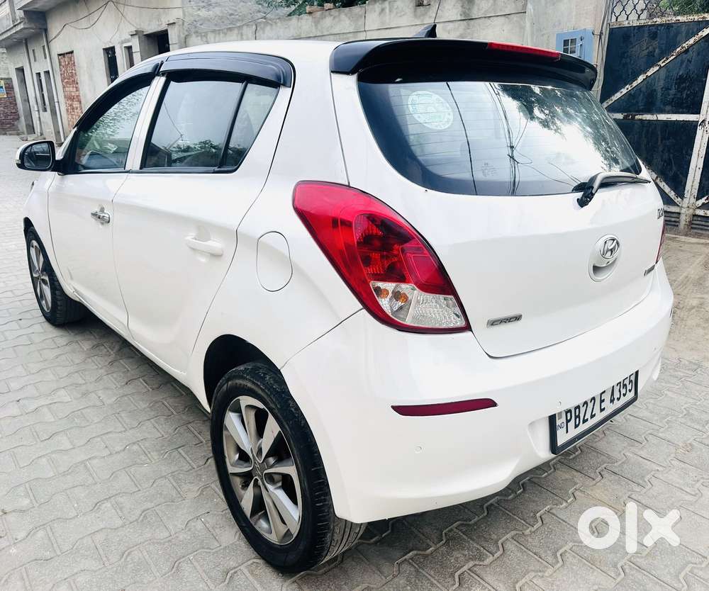 Hyundai I20 Sportz 1.4 Crdi 6 Speed Bs-iv, 2012, Diesel