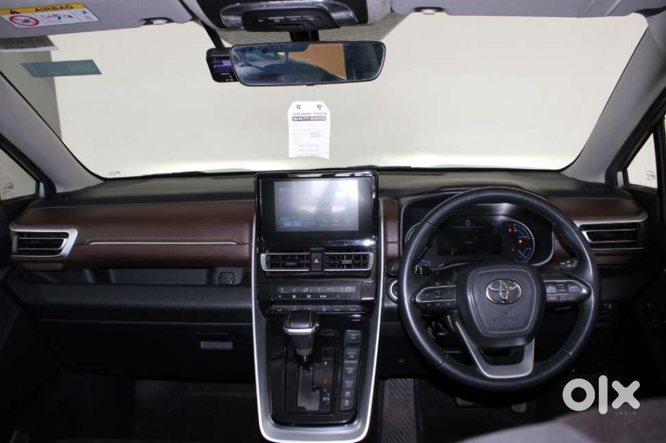 Toyota Innova Hycross 2.0 Vx Hybrid 7 Str, 2023, Petrol